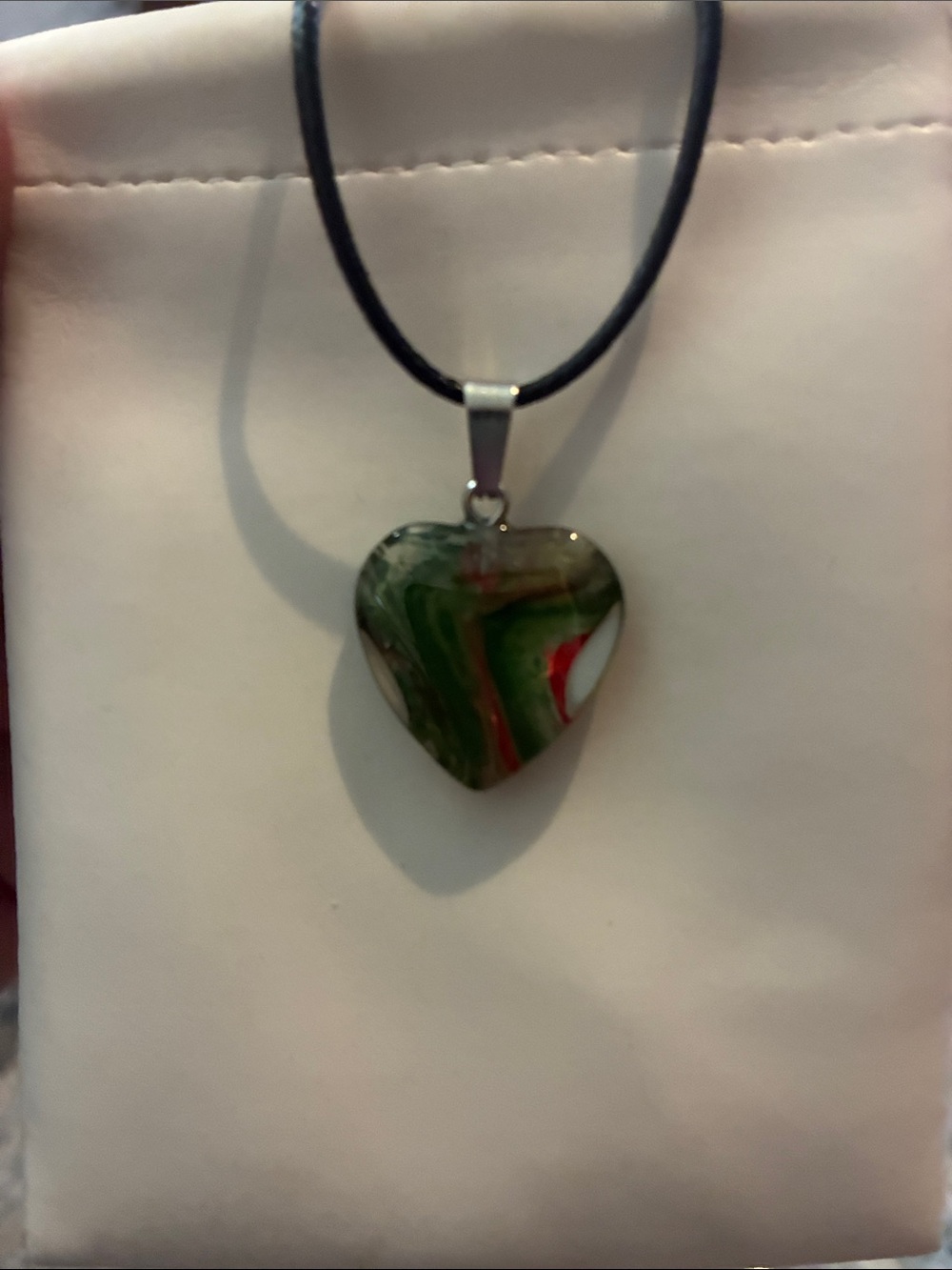 🆕 Handcrafted Green Heart Pendant Necklace - Women Jewelry
